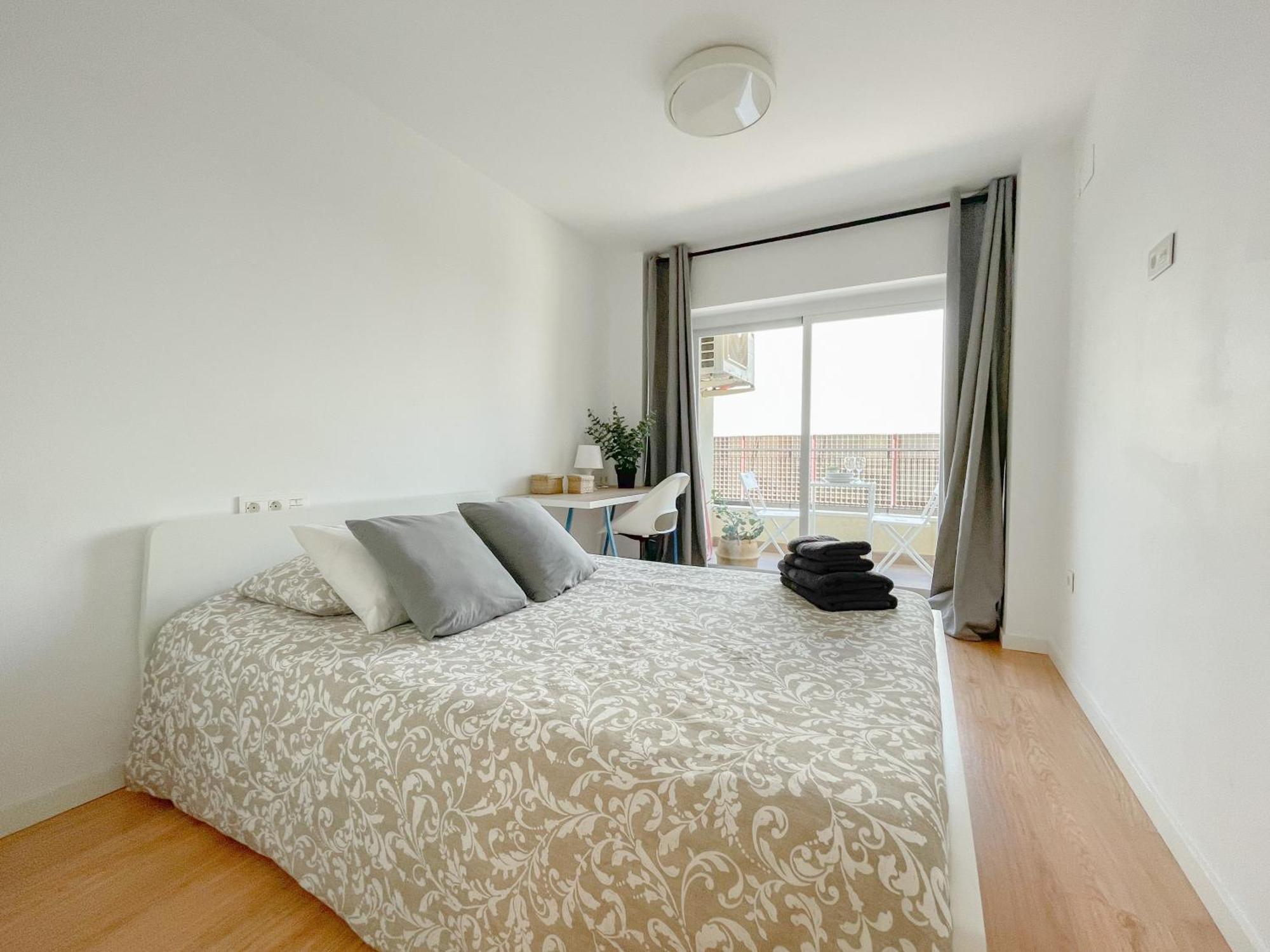 Moderno Apartamento Plz De La Merced Malaga Bagian luar foto