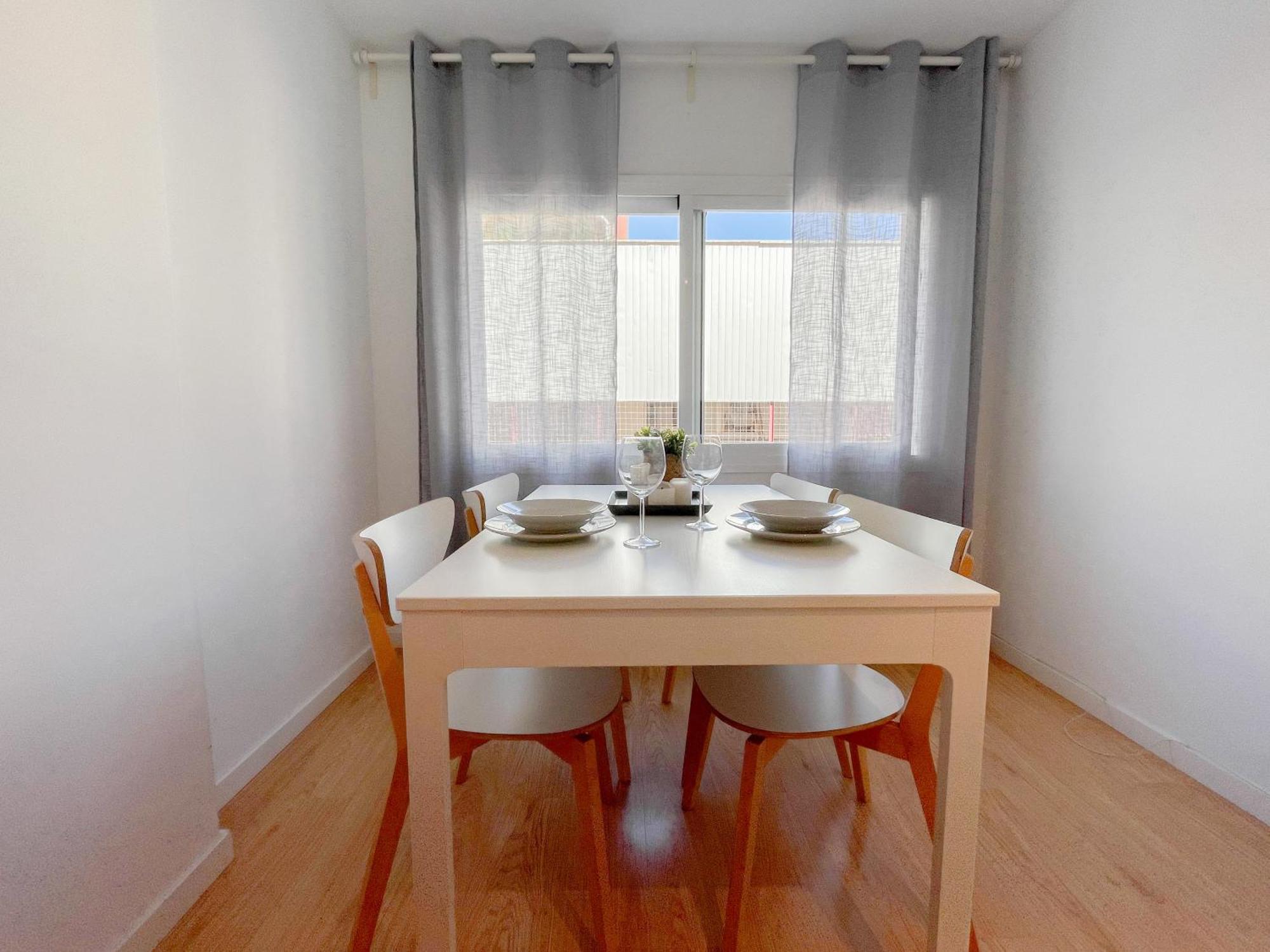 Moderno Apartamento Plz De La Merced Malaga Bagian luar foto