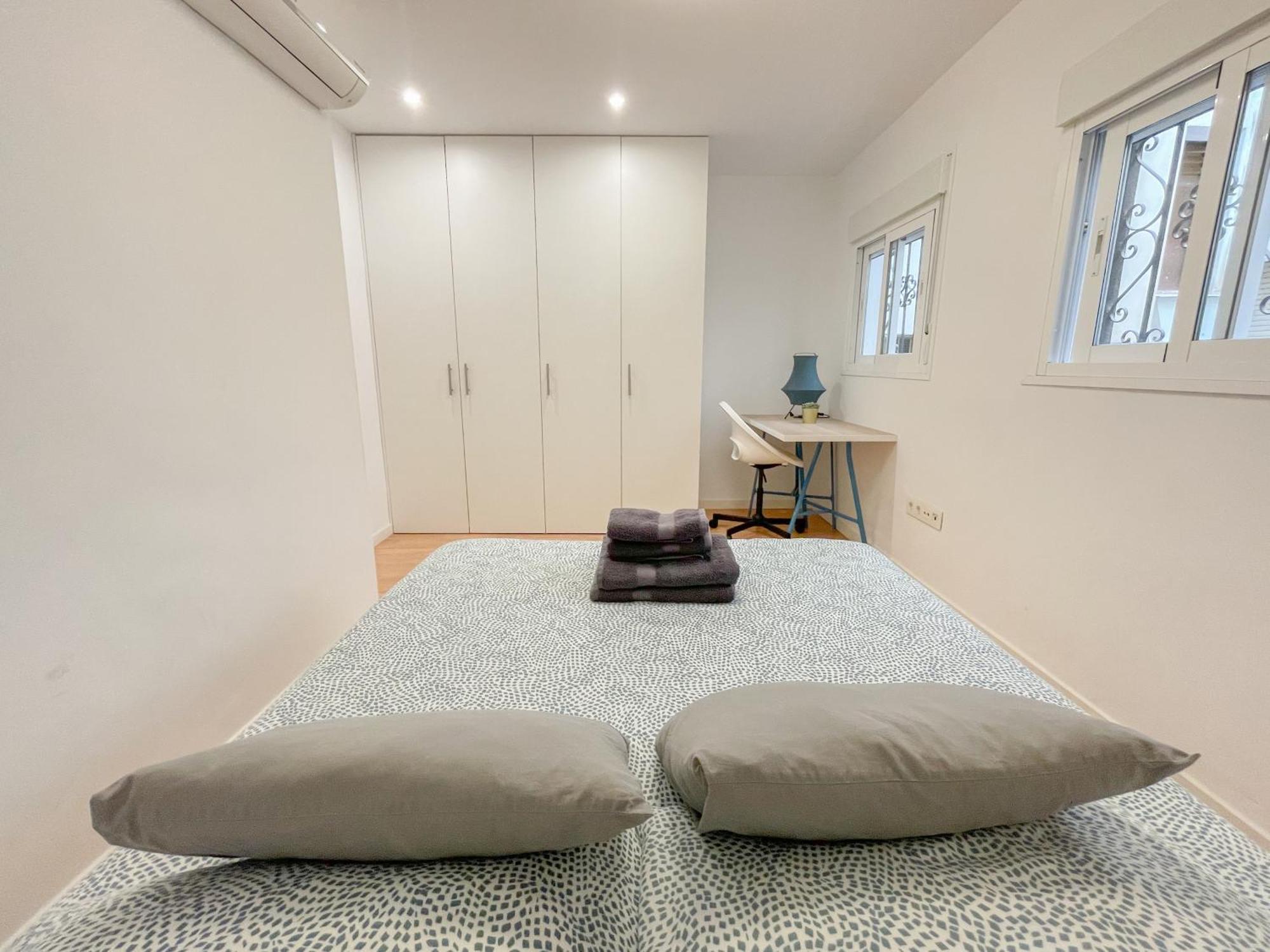 Moderno Apartamento Plz De La Merced Malaga Bagian luar foto