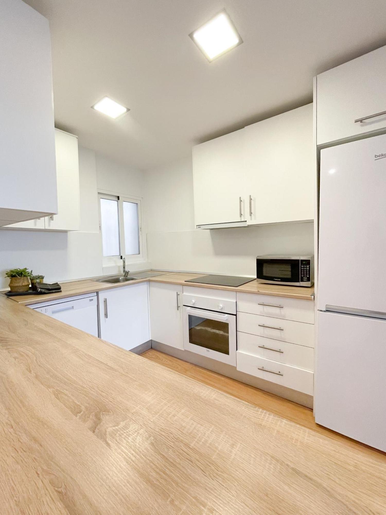 Moderno Apartamento Plz De La Merced Malaga Bagian luar foto